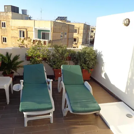 Lovely Penthouse With Private Sun Terrace Between Valletta And Sliema Daire