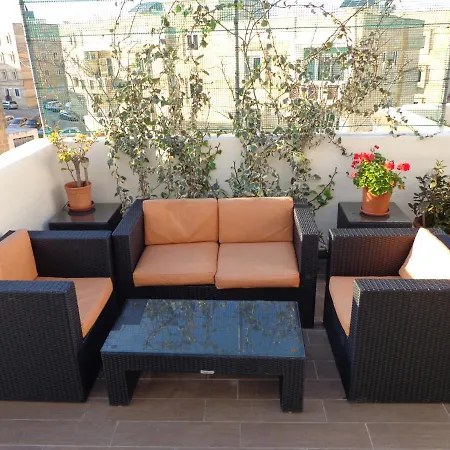 Lovely Penthouse With Private Sun Terrace Between Valletta And Sliema
