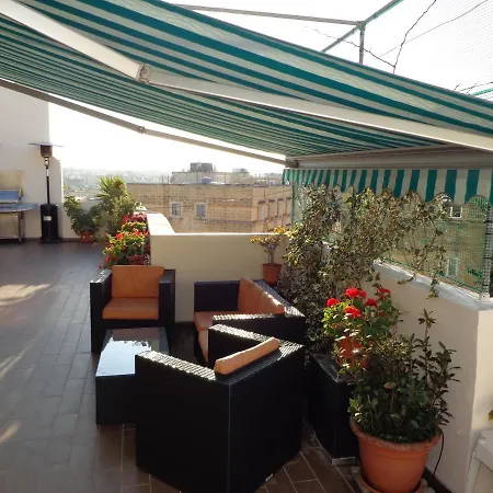 Apartamento Lovely Penthouse With Private Sun Terrace Between Valletta And Sliema *
