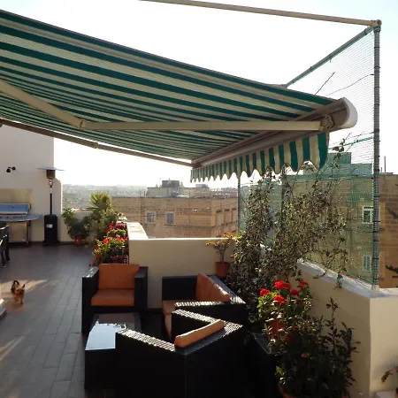 Lovely Penthouse With Private Sun Terrace Between Valletta And Sliema Apartamento Ta Xbiex