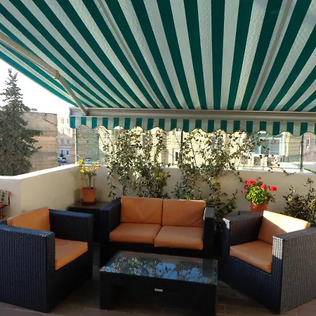 Lovely Penthouse With Private Sun Terrace Between Valletta And Sliema Apartamento Ta Xbiex